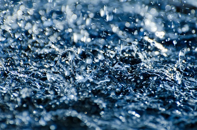 water-drops-275938_640